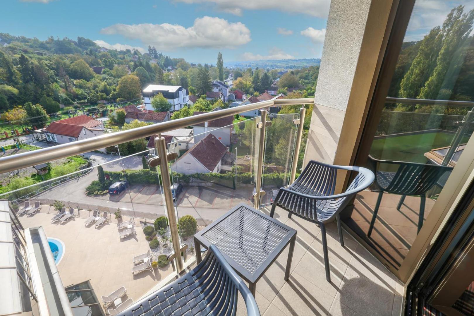 Hotel Premier Aqua - Adults Only Vrdnik Eksteriør billede A balcony