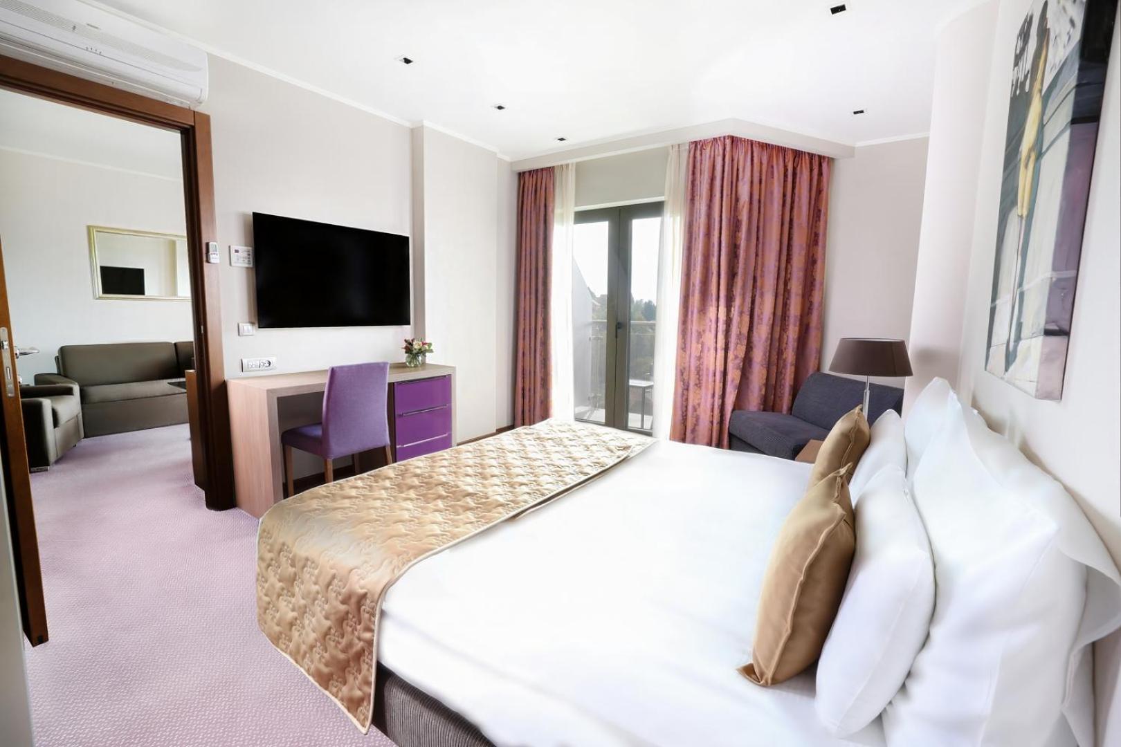 Hotel Premier Aqua - Adults Only Vrdnik Eksteriør billede Suite