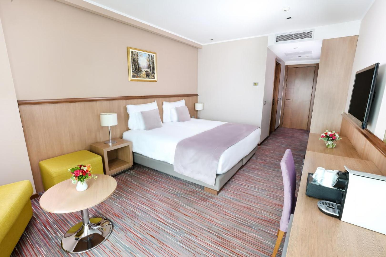 Hotel Premier Aqua - Adults Only Vrdnik Eksteriør billede A room at the hotel