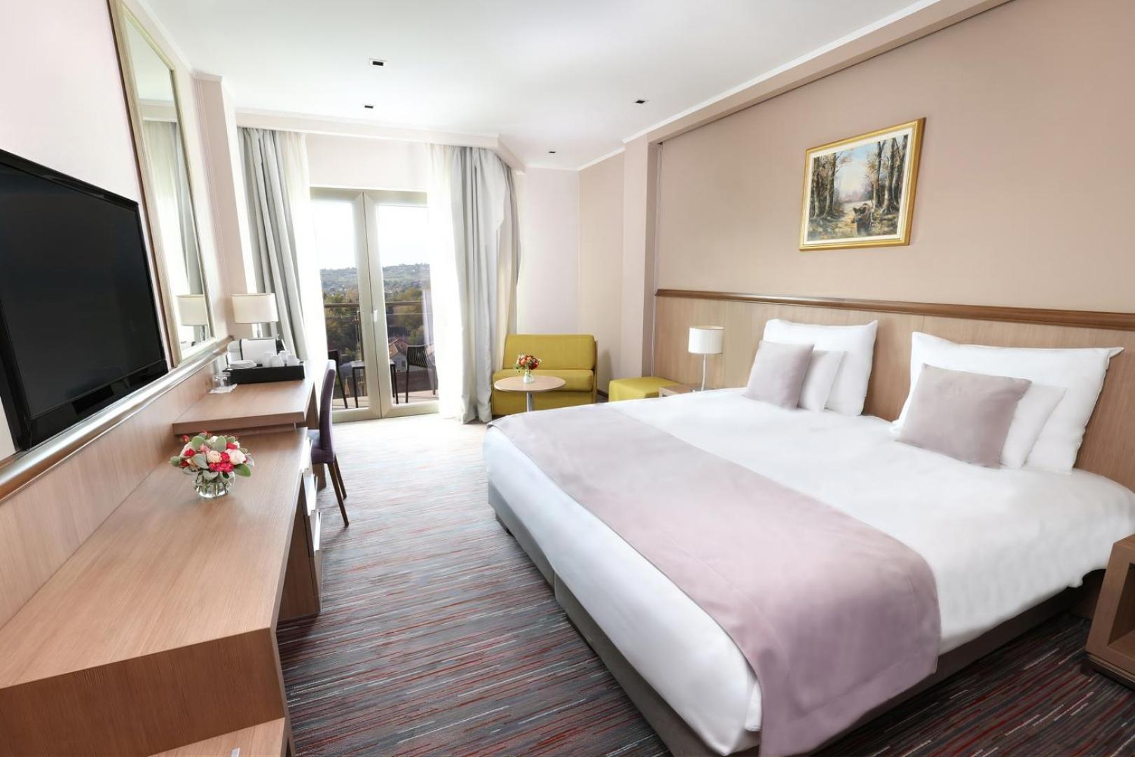 Hotel Premier Aqua - Adults Only Vrdnik Eksteriør billede A room at the hotel