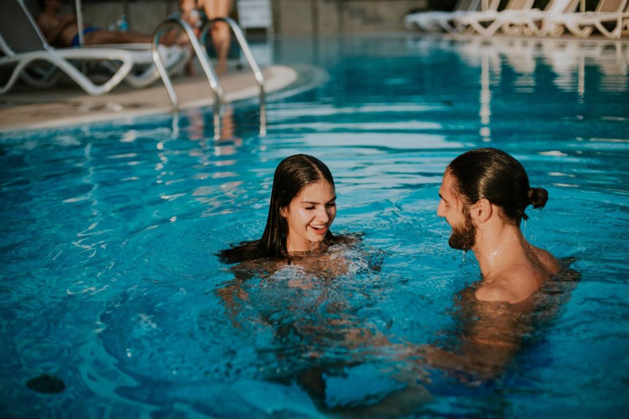 Hotel Premier Aqua - Adults Only Vrdnik Eksteriør billede Swimming pool